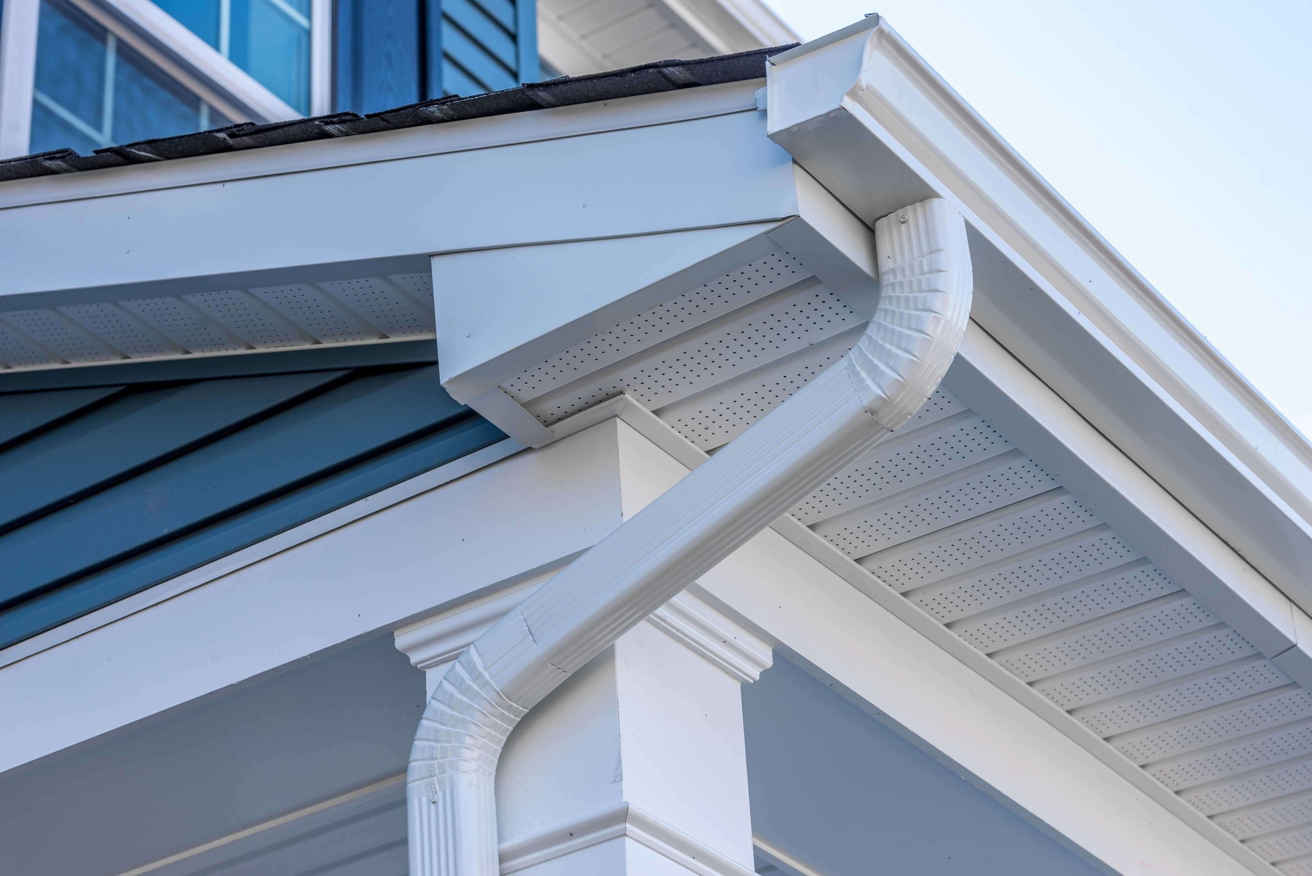 Cheap and durable vinyl gutters installation in Richmond